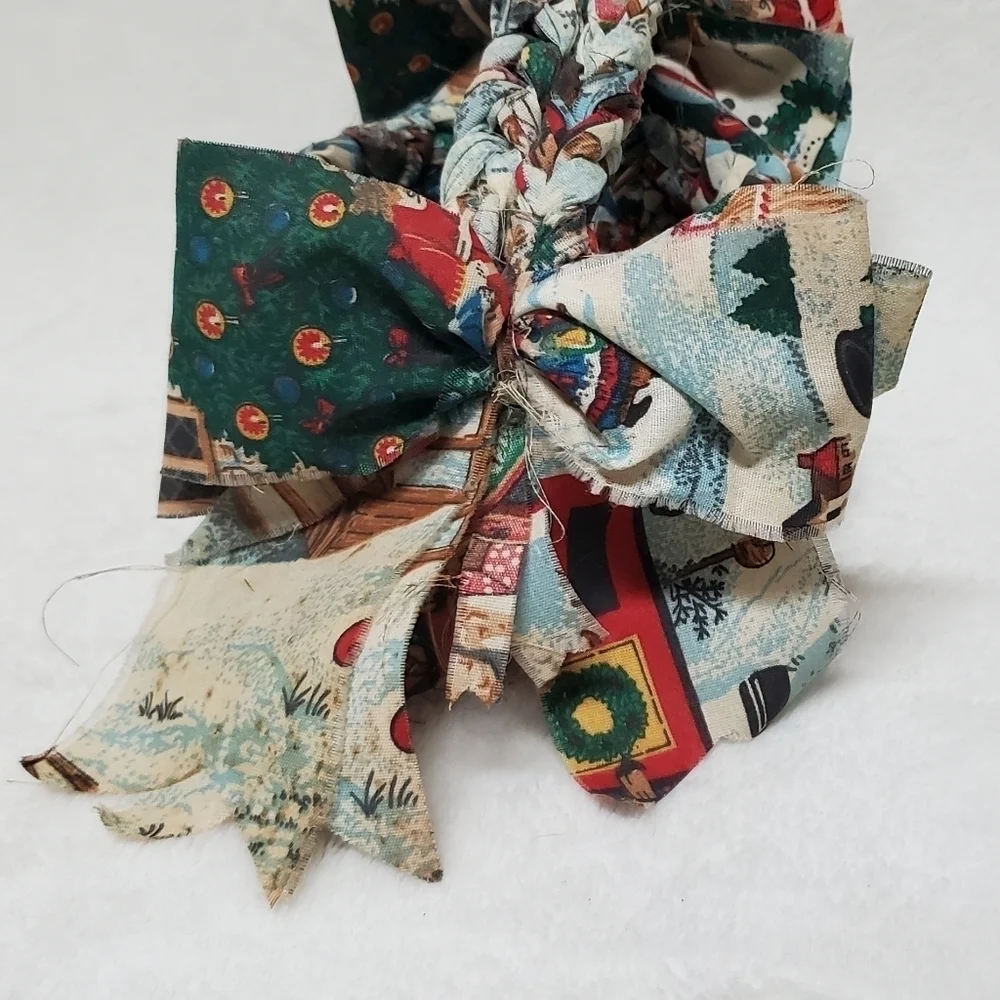 VINTAGE 70s Christmas Floral Ribbon Crochet Braided Large Side Bow Mini Baskets